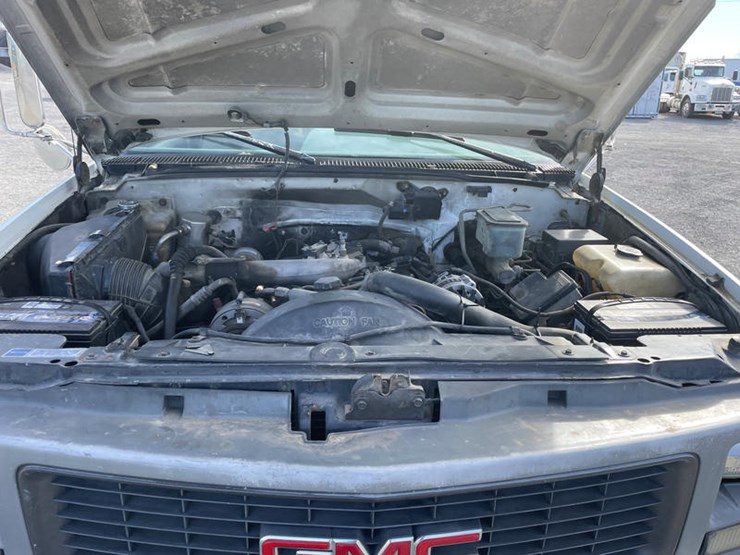 1995-gmc-sierra-3500hd-image-3