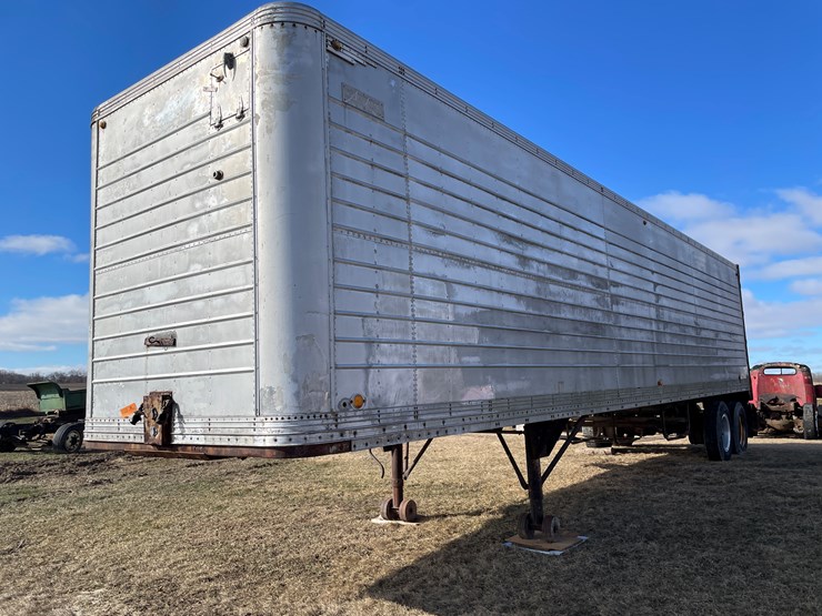 #4220-•-aeroliner-tandem-axle-storage-van-trailer-(no-title)-image-1