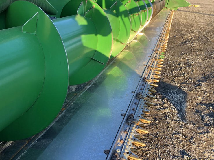 2005-john-deere-630f-image-18