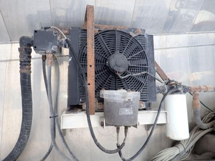 2011-peterbilt-365-image-43