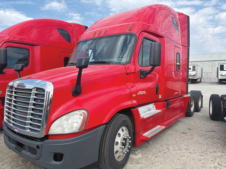 2018-freightliner-cascadia-125-image-1