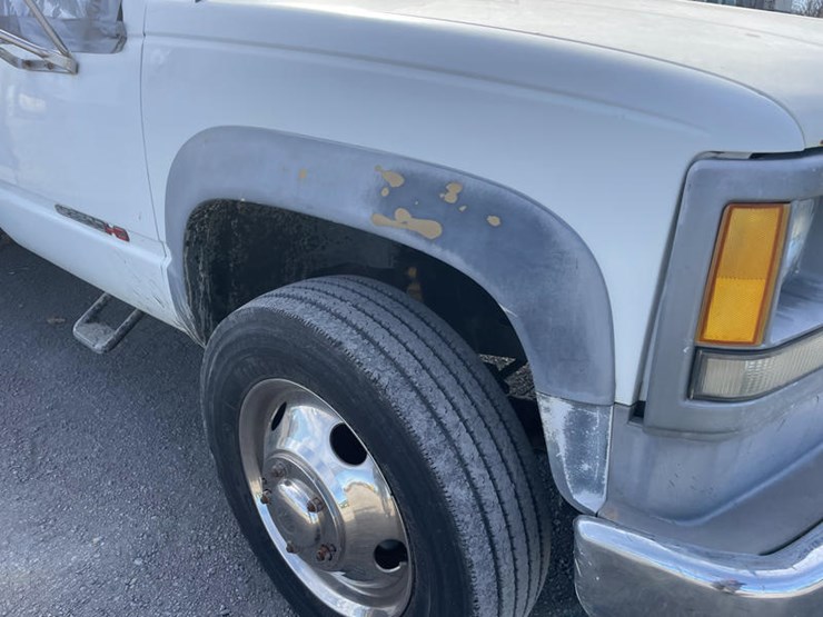 1995-gmc-sierra-3500hd-image-29