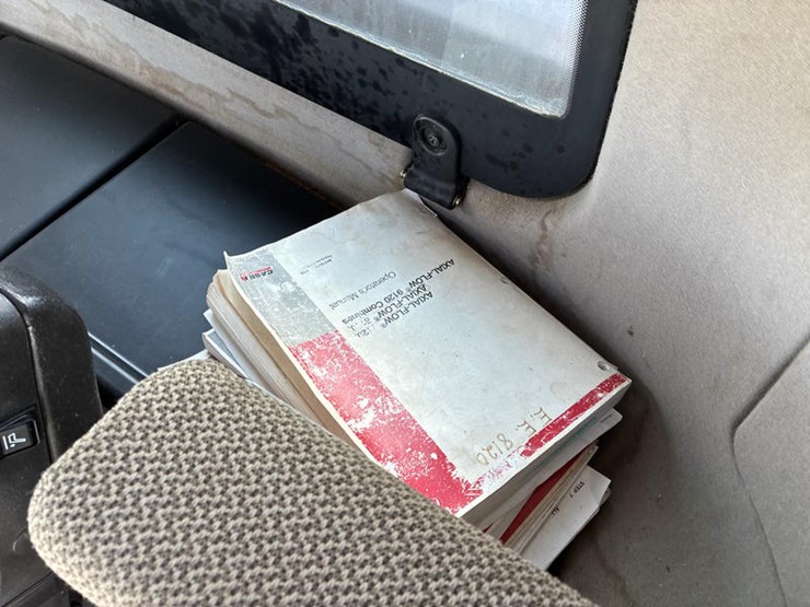 2010-case-ih-8120-image-105