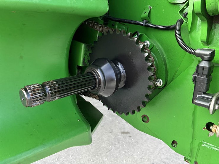 2015-john-deere-s670-image-31
