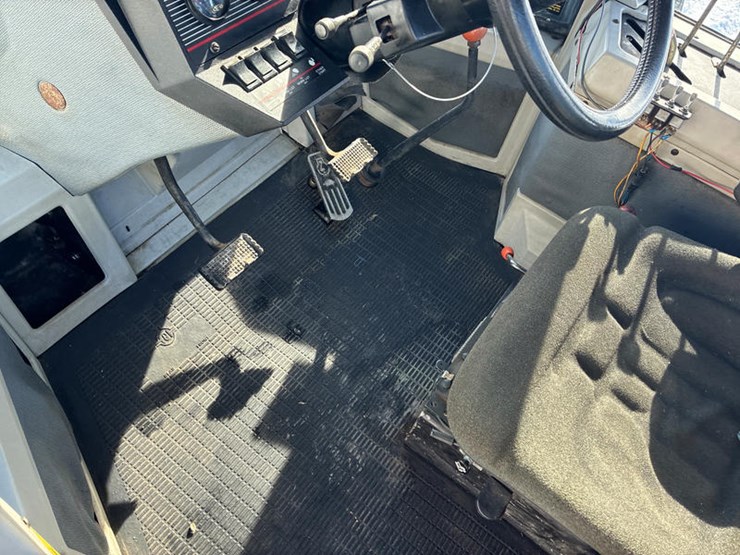 1989-ford-876-image-71