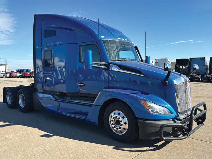 2022-kenworth-t680-image-1