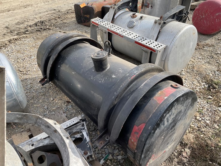 #4268-•-aluminum-fuel-tank-image-3