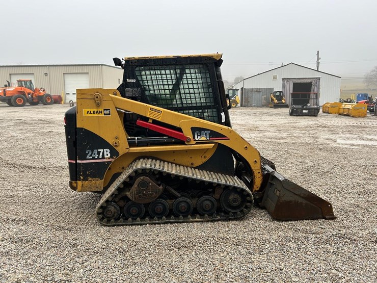 caterpillar-247b-image-5