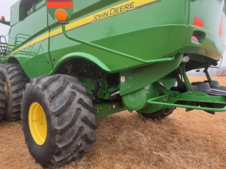 2014-john-deere-s680-image-24