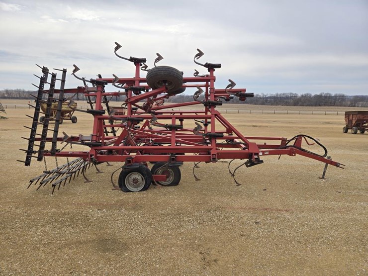 case-ih-4800-image-3