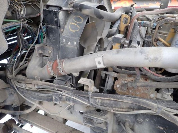 2002-gmc-7500-image-60