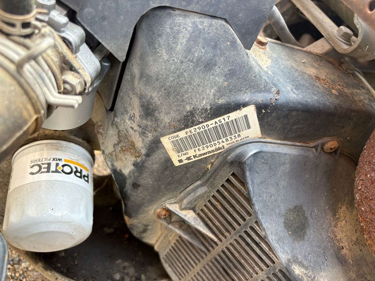 2002-ez-go-gas-powered-golf-cart-image-18