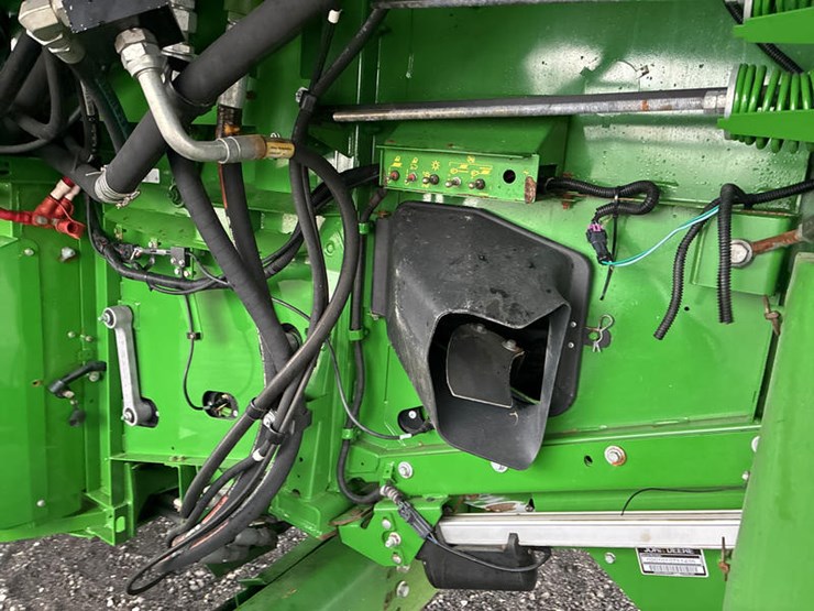 2014-john-deere-s680-image-59