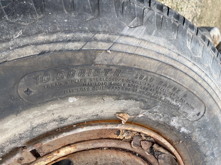 #4256-•-(2)-vintage-trailer-axles-image-12