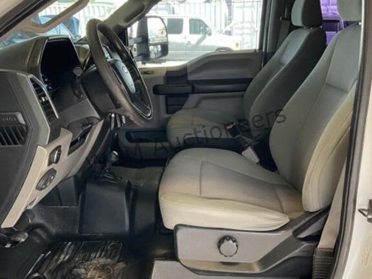 2019-ford-f550-image-23