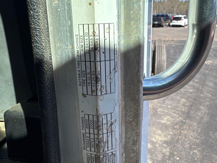 1999-peterbilt-357-image-7