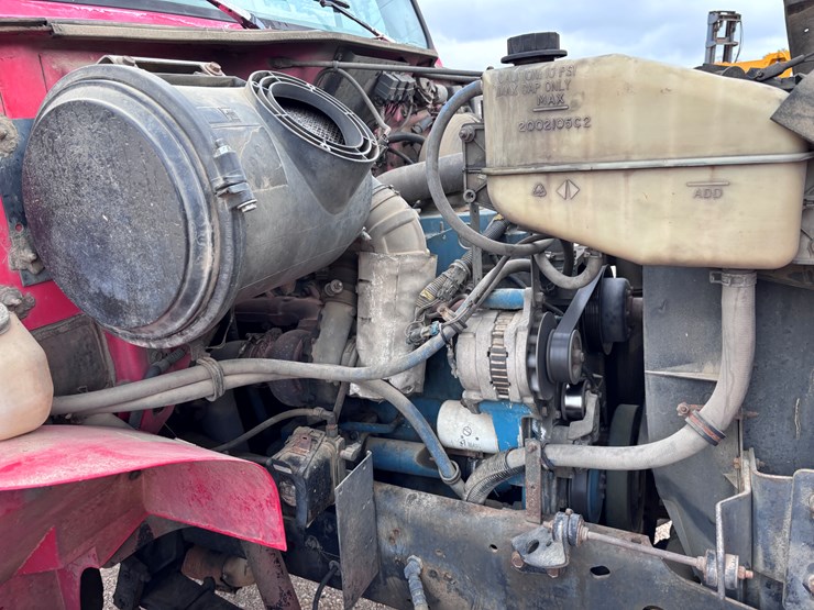 2001-international-4700-image-19