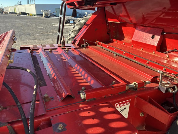 2008-case-ih-2588-image-26