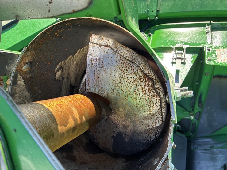 2012-john-deere-s670-image-89