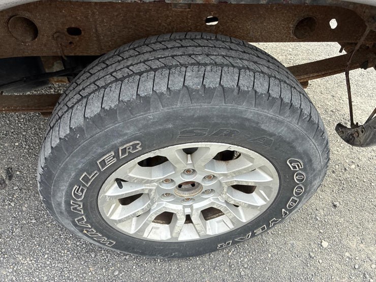 2003-chevrolet-silverado-1500-image-14