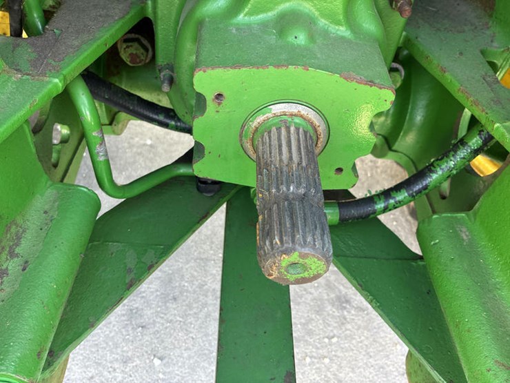 1995-john-deere-8300-image-30