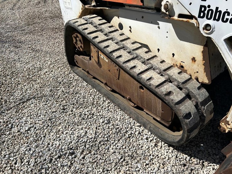 2005-bobcat-t190-image-12