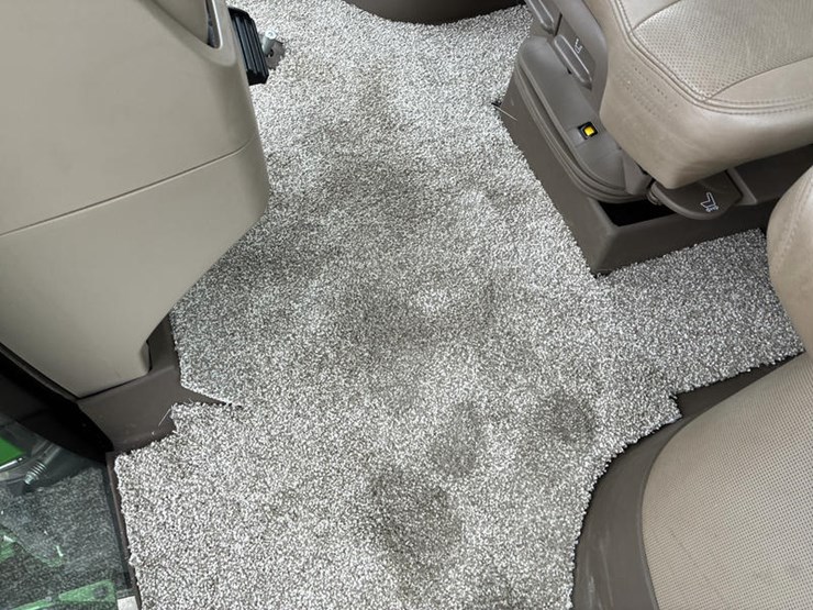 2021-john-deere-r4030-image-81