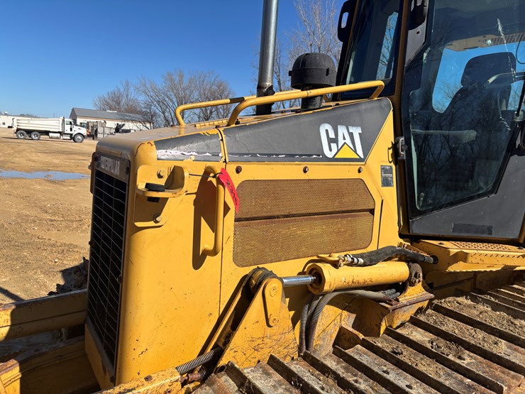 2005-caterpillar-d5g-xl-image-7