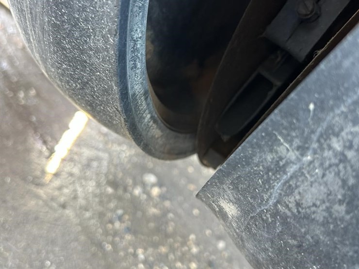 2009-white-8516-image-46