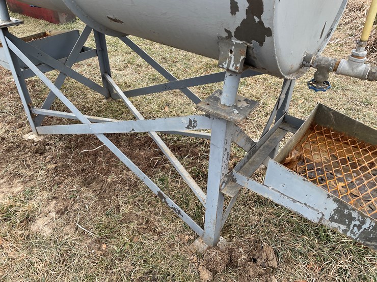 #4239-•-twin-basin-oil-dispensing-tank-image-12