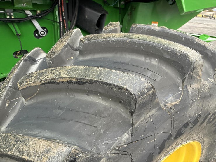 2014-john-deere-s680-image-39