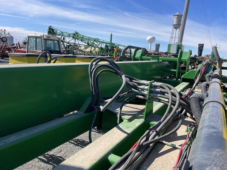 2004-john-deere-db90-image-49