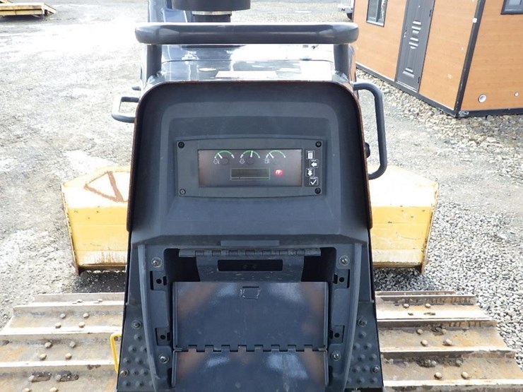 2019-deere-450k-lgp-image-25