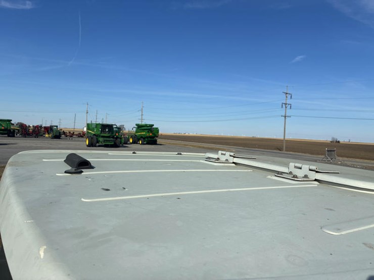 1990-ford-8730-image-51