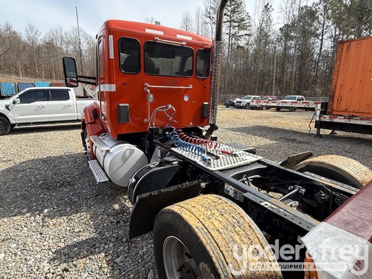 2019-kenworth-t680-image-4