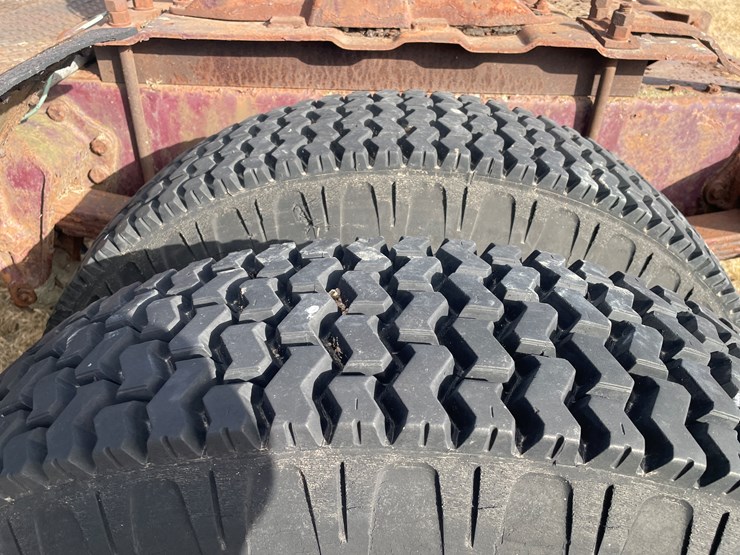 #4205-•-autocar-day-cab-semi-tractor,-(has-title)-image-14