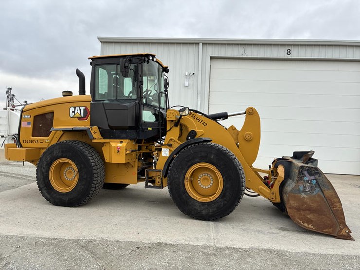 2021-caterpillar-926m-image-3