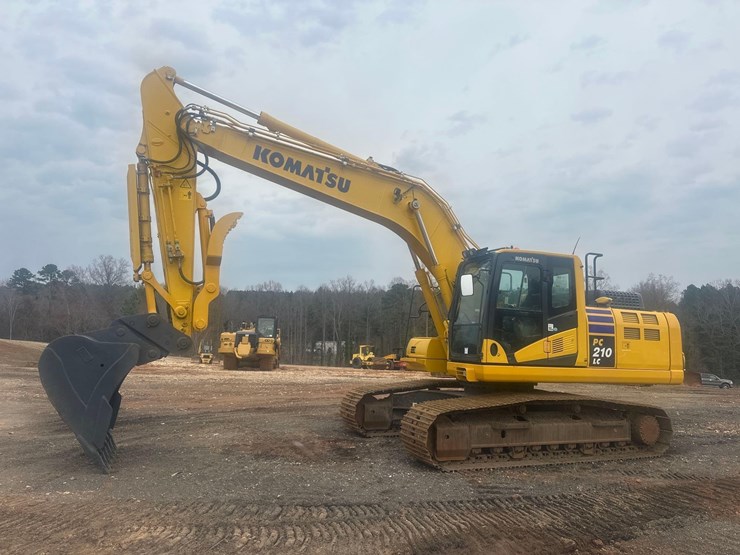 2022-komatsu-pc210-lc-image-1