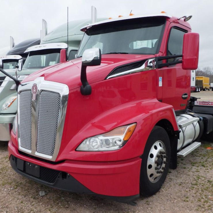 2023 KENWORTH T680