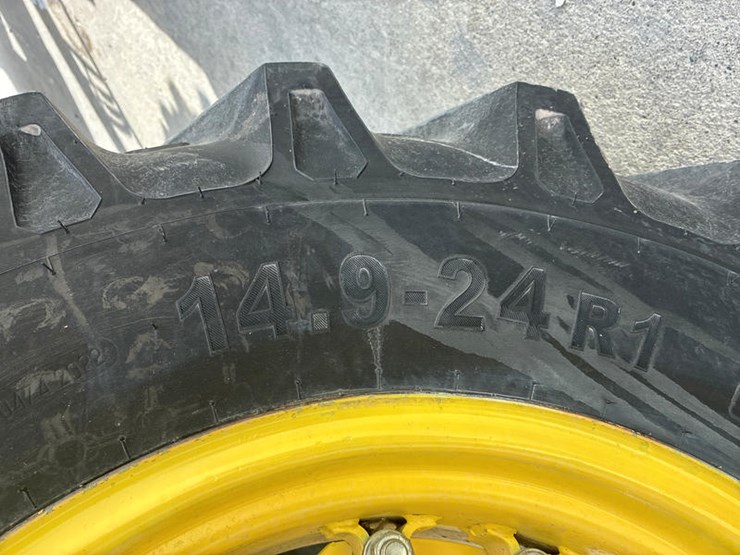 2009-john-deere-6115d-image-37