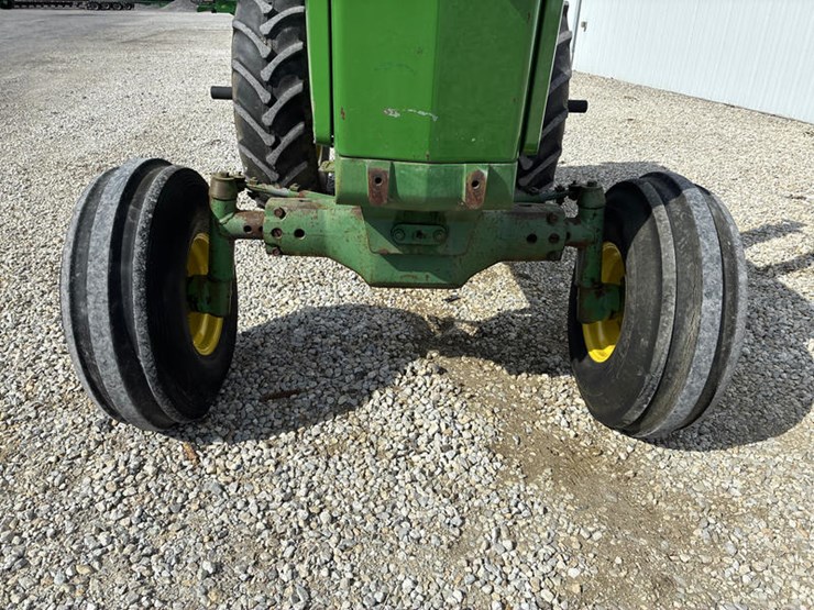 1970-john-deere-4520-image-38