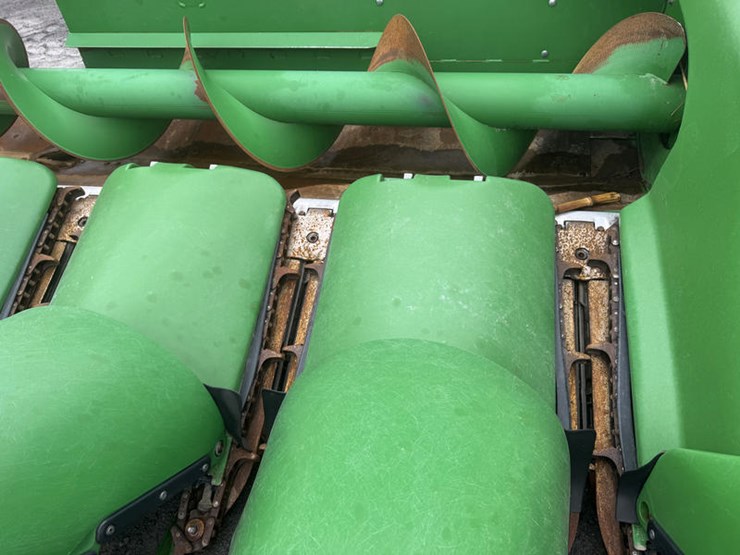 2013-john-deere-608c-image-8