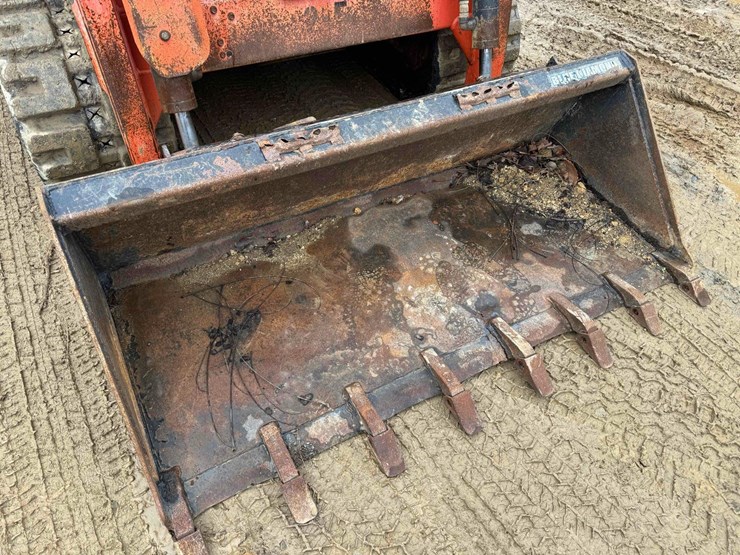 2015-kubota-svl75-2-image-8