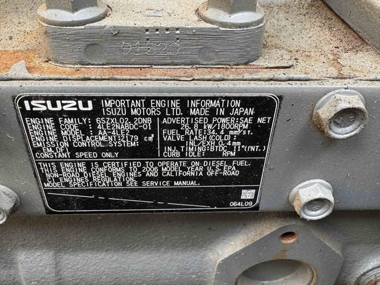 2006-multiquip-whisperwatt-dca-25ssiu2-diesel-powered-ac-generator-image-10