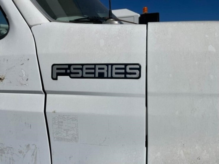 1996-ford-800-image-4