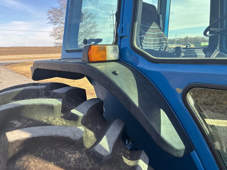 1990-ford-8730-image-18