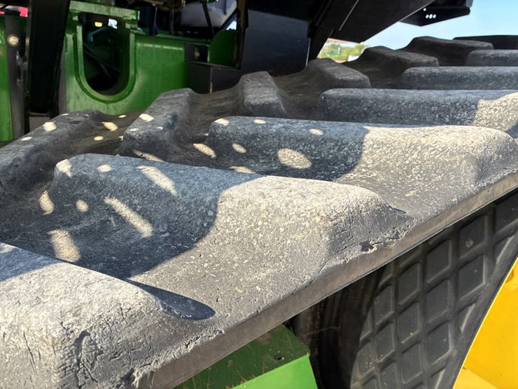 2001-john-deere-9300t-image-46