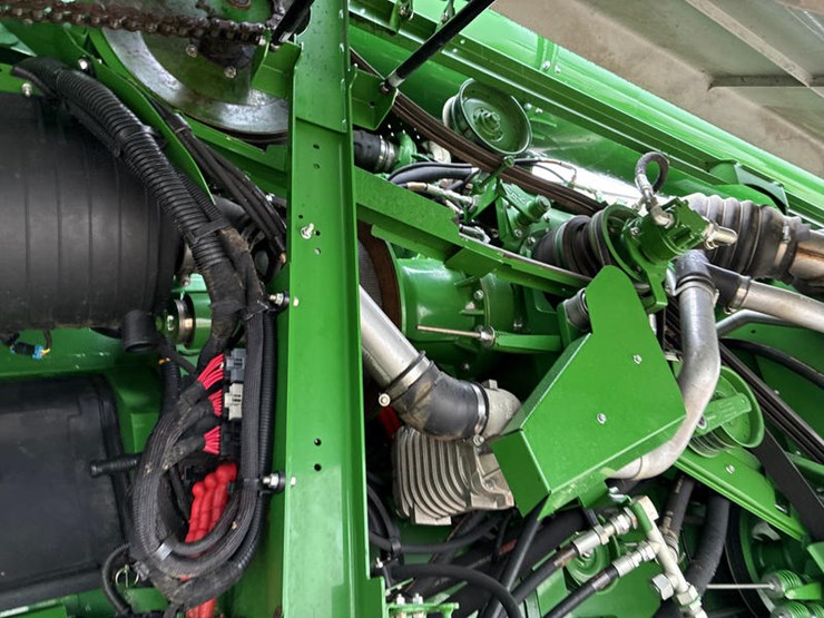 2017-john-deere-s680-image-52