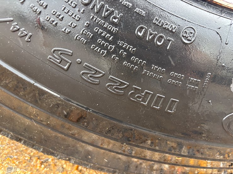 1998-freightliner-fl112-image-12