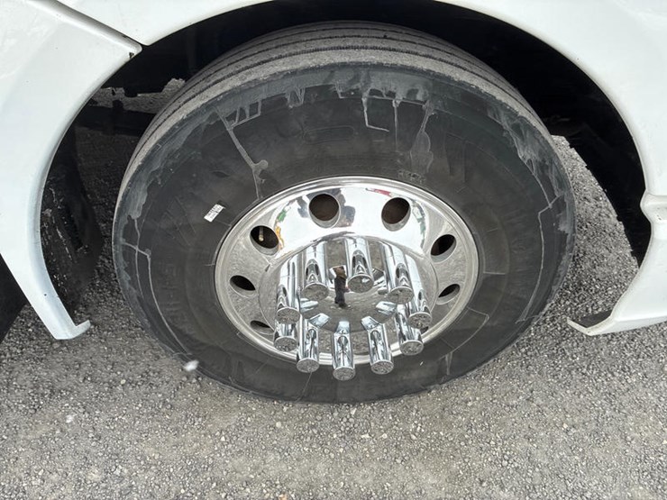 2016-kenworth-t680-image-19